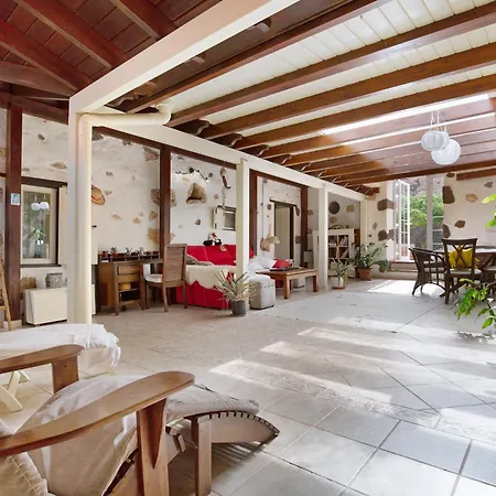 Casa Del Valle Holiday home